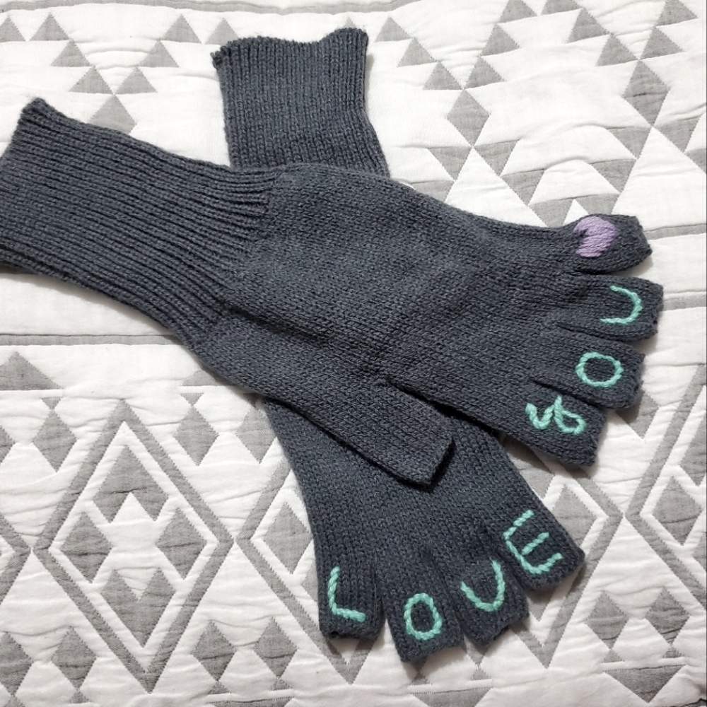 Juicy Couture Grey Women's Winter Gloves